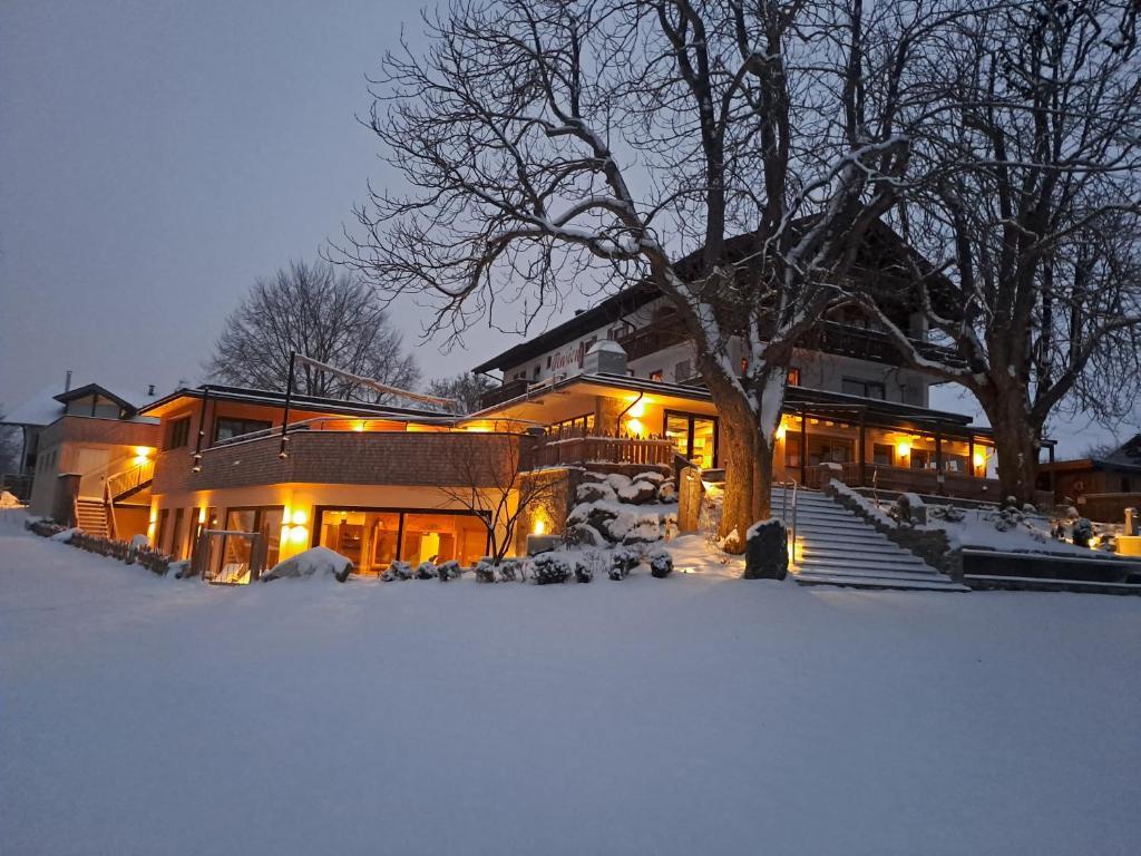 Hotel-Pension Seebad "Seegenuss-Natur-Spa" Sulzberg Buitenkant foto